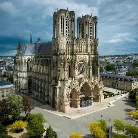 Lägenhet Spacieux Proche Gare Et Cathedrale *